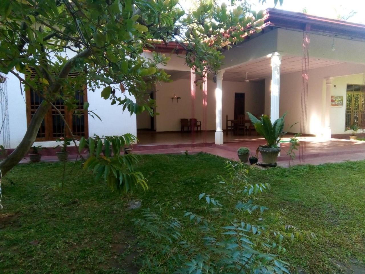 Siyapath Holiday Resort Polonnaruwa Buitenkant foto